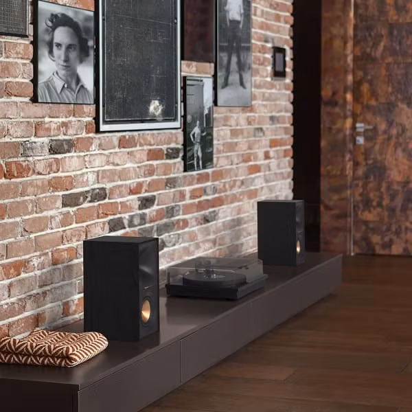 Букшелф тонколони Klipsch R-40M Тонколони Klipsch R-40M букшелф на изгодна цена от AudioArte.Позвънете на 029641115 за поръчка